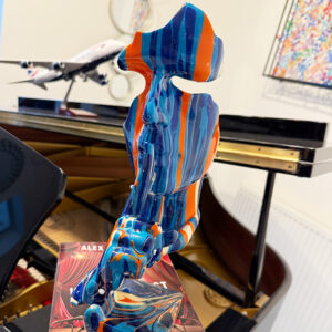 Resin Shushy Shushy Statue Hand Crafted